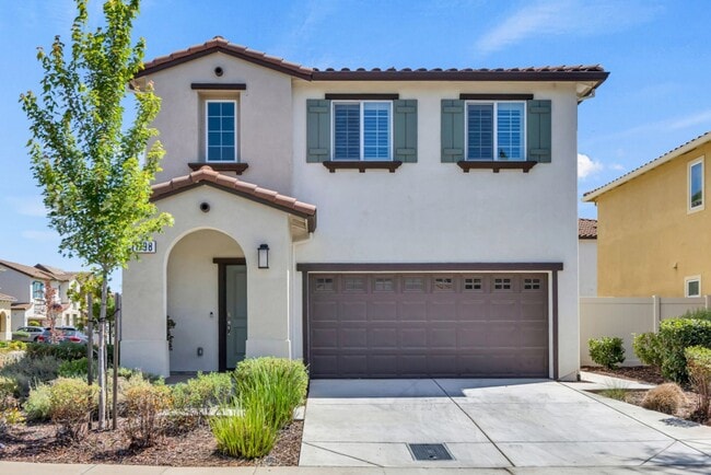 Primary Photo - 4 bed / 3 bath | Upated Anatolia Home Avai...