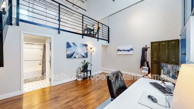 Building Photo - 3377 Blake St