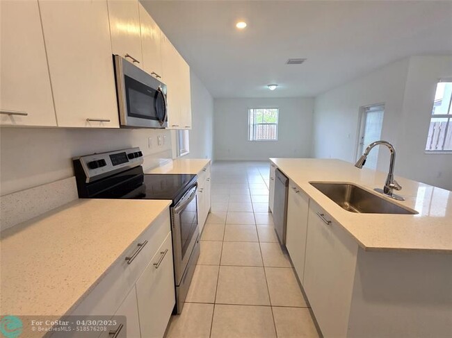 Building Photo - 2364 NW 131st Cir