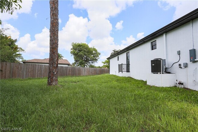 Building Photo - 10830 St Lucia Ct