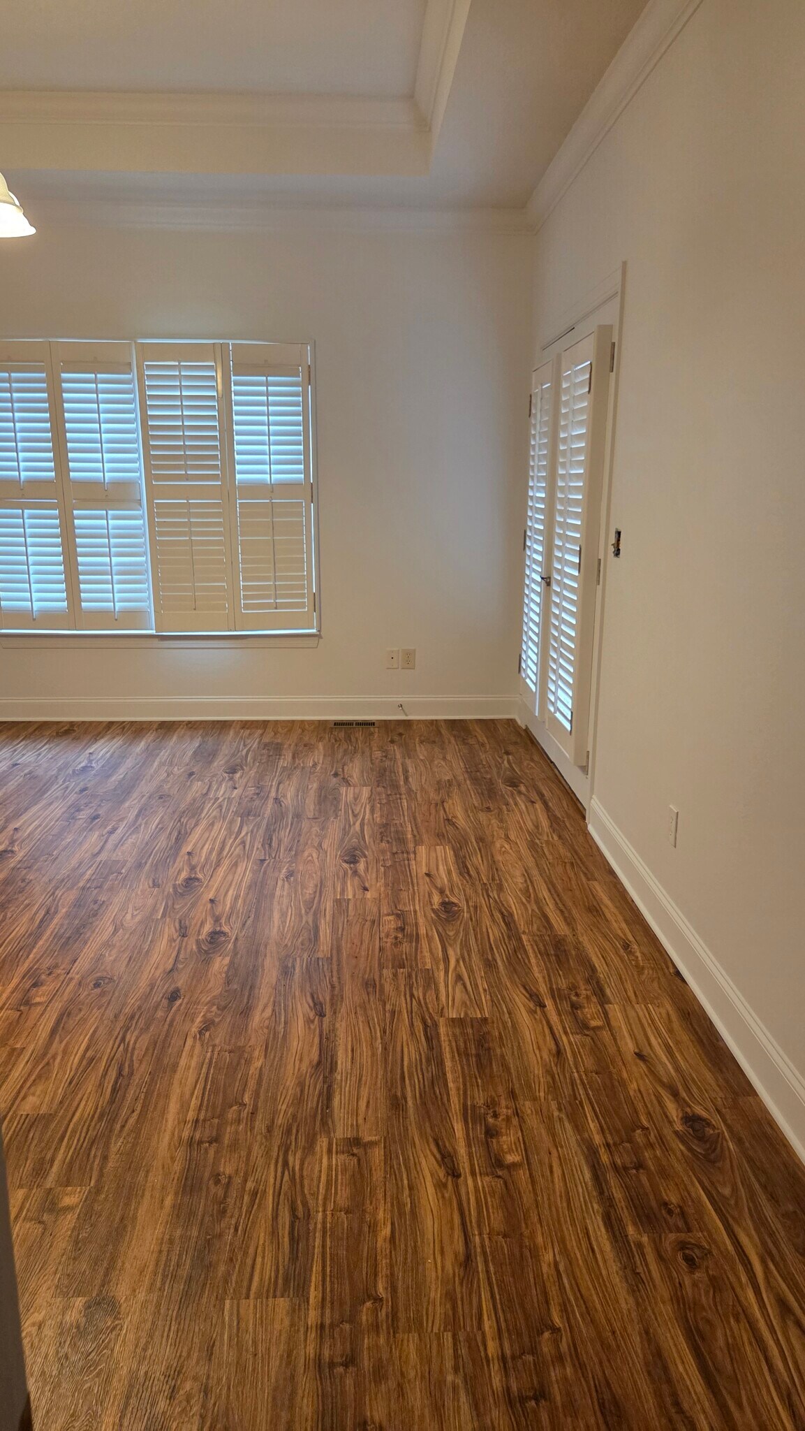 Building Photo - 324 Avenue of the Oaks