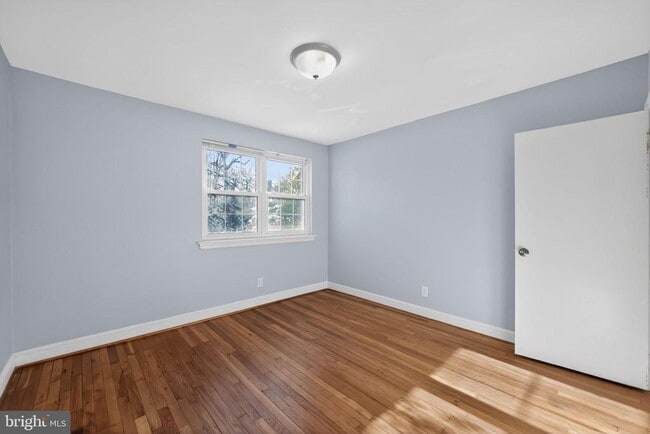 Building Photo - 109 W Park Blvd