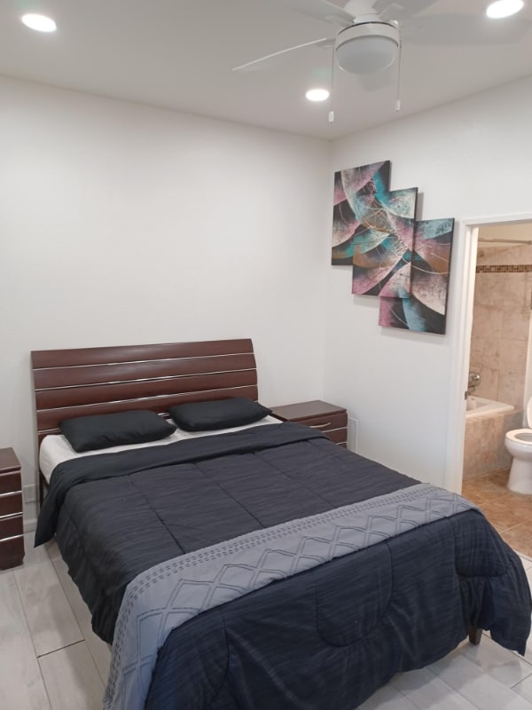 Building Photo - 10943 Laurel Canyon Blvd