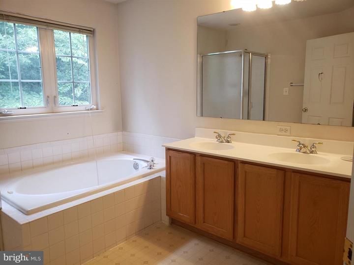 Building Photo - 13659 St Johns Wood Pl