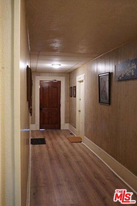 Building Photo - 324 E Lime Ave