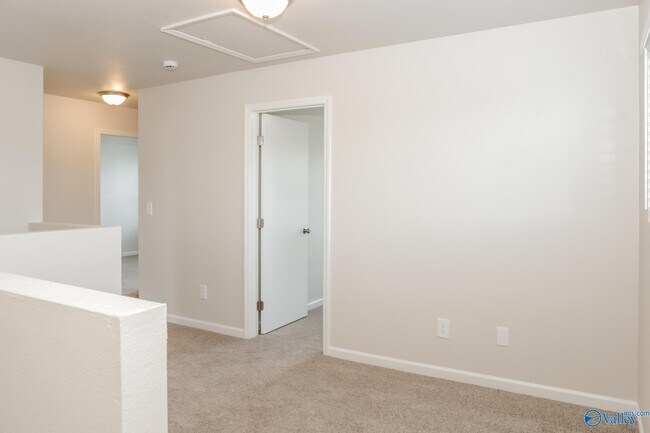 Building Photo - 120 Wethersfield Dr