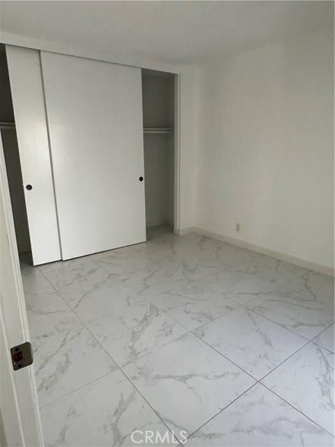 Building Photo - 11 Pebblewood