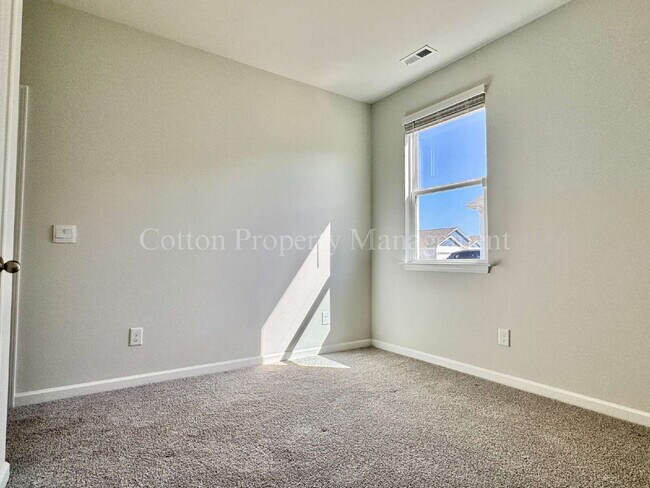 Building Photo - 816 Delta Ct