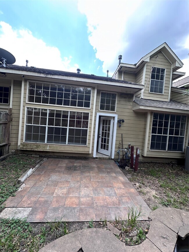 Building Photo - 14420 Walters Rd