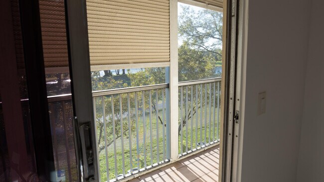 Building Photo - 400 SW 134th Way