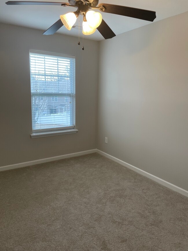 Building Photo - 311 Sandy Spring Ln