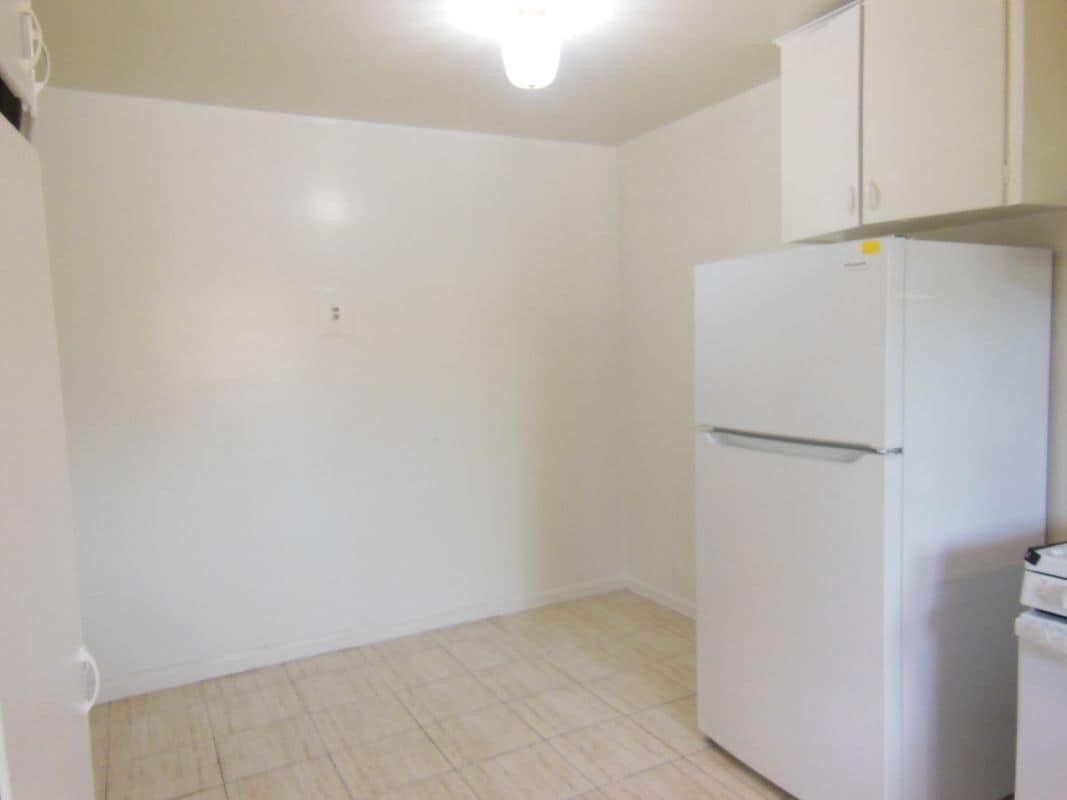 Building Photo - 307 N Howard St