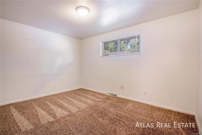 Building Photo - 4580 Everett Ct