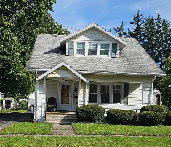 Primary Photo - 123 Swift St