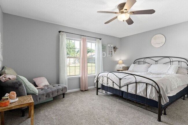 Building Photo - 4 Bedroom Pet Friend Home For Rent Near Dotsonville Road!