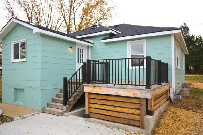 Building Photo - 126 S Kimball St