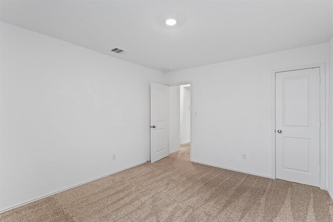 Building Photo - 102 Coyote Mountain Cv