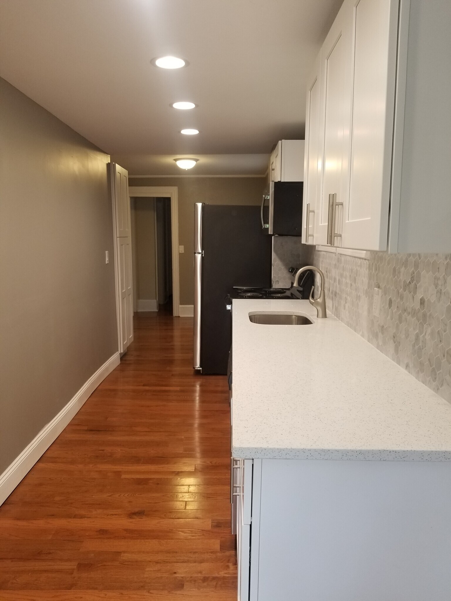 Building Photo - 108 Park Ave