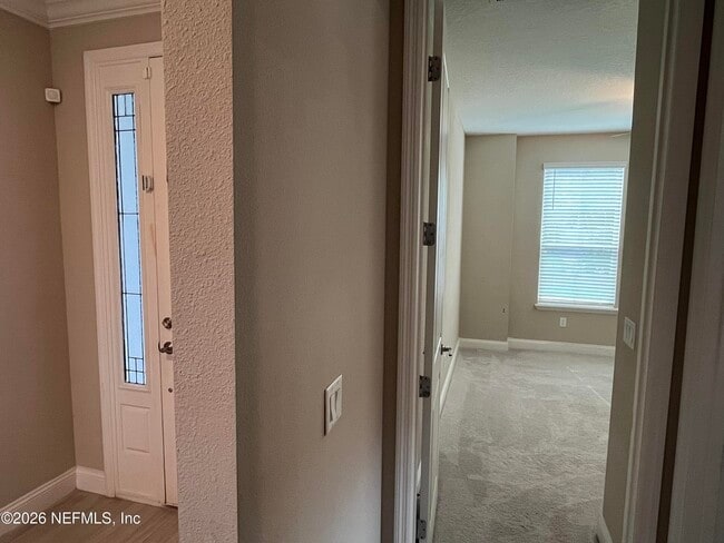 Building Photo - 211 Diamondback Ave