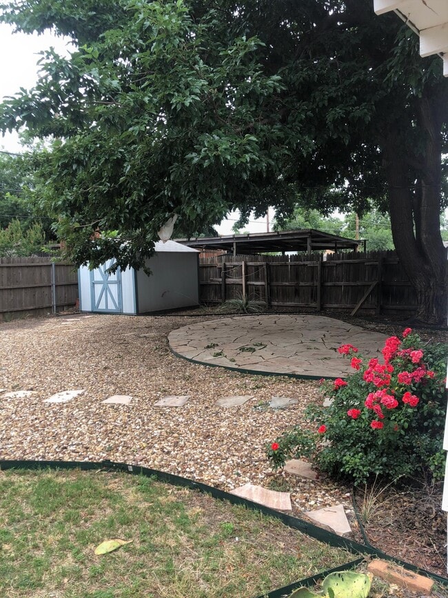 Building Photo - 5423 45th St