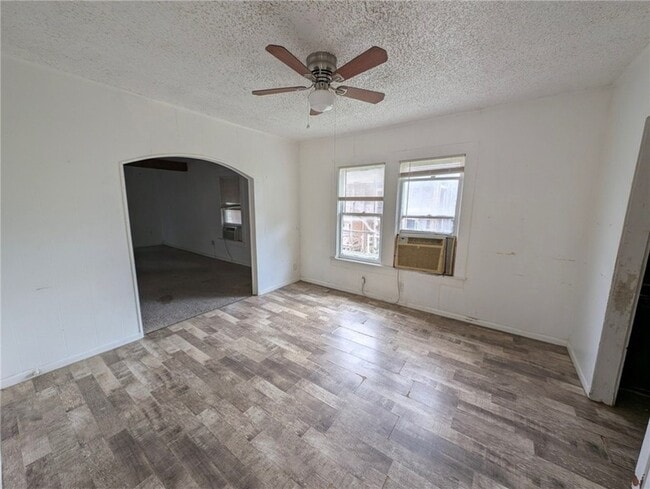 Building Photo - 1114 11th St