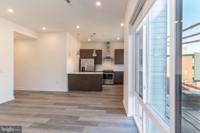 Building Photo - 710 N 16th St