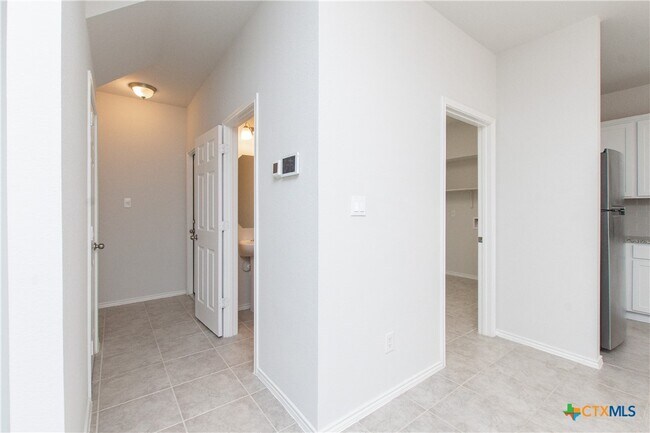 Building Photo - 2033 Mallard Ct
