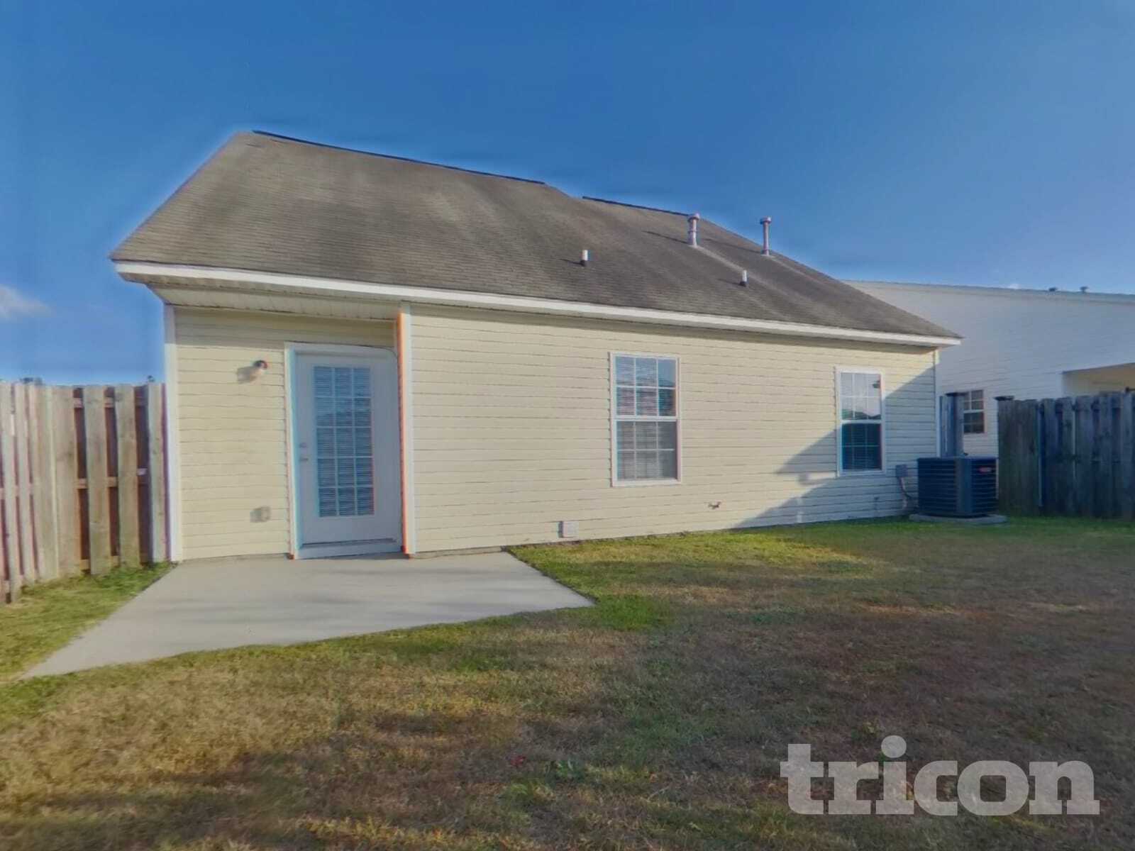 Building Photo - 416 Dahoon Dr