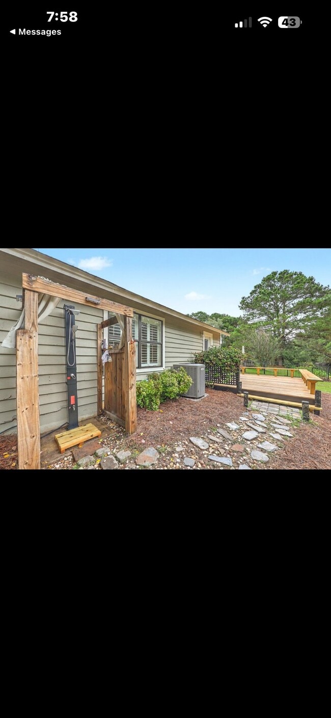 Building Photo - 1453 Cypress Ct