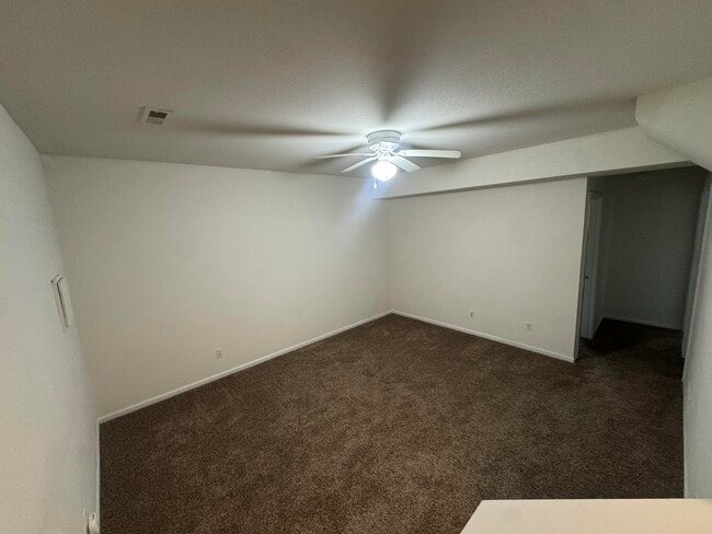 Building Photo - 3410 E St Charles Rd