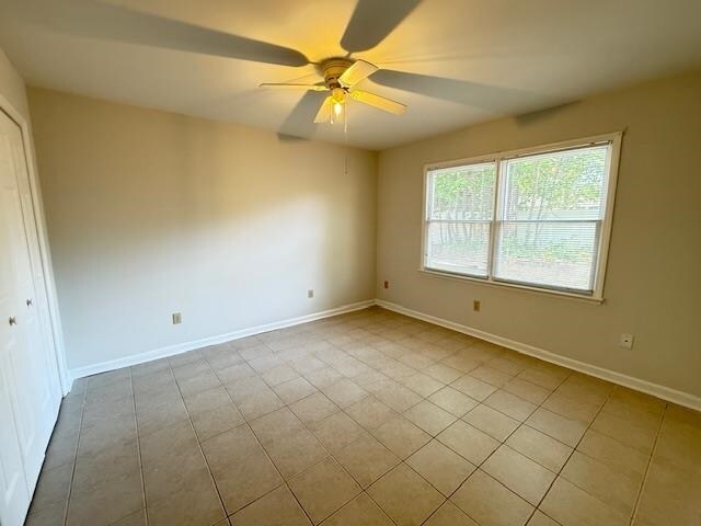 Building Photo - 4047 Fairway Dr