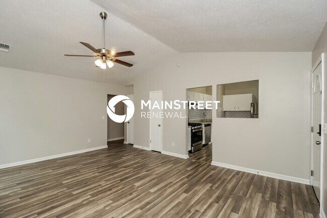 Building Photo - 3 Bedroom Pet-Friendly Home in Kennesaw, GA with Main Street Renewal
