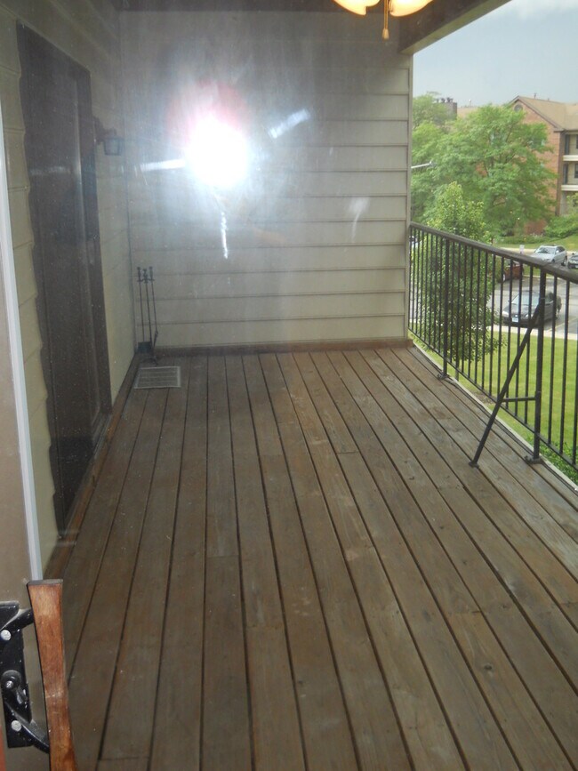 Building Photo - 621 Hapsfield Ln