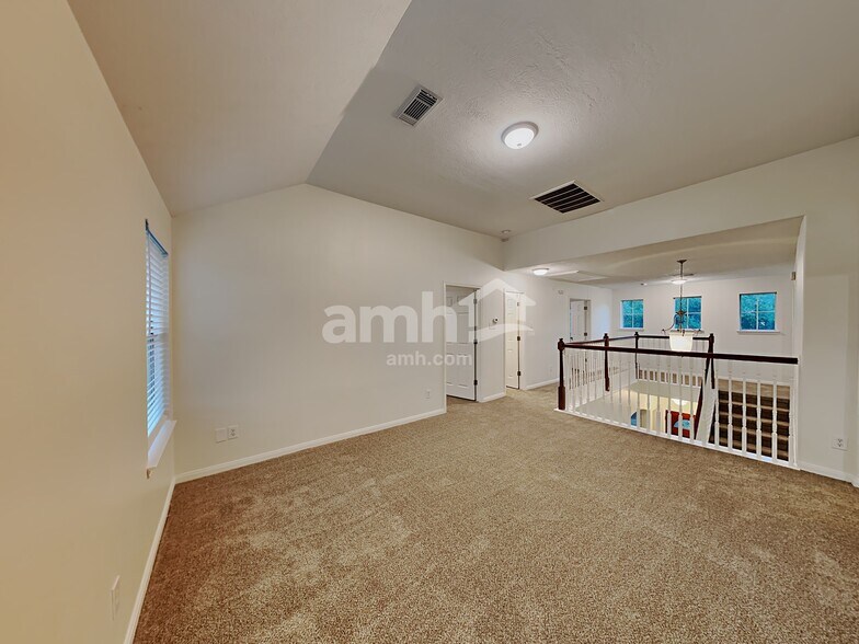 Building Photo - 25504 Oakhurst Trails Ct