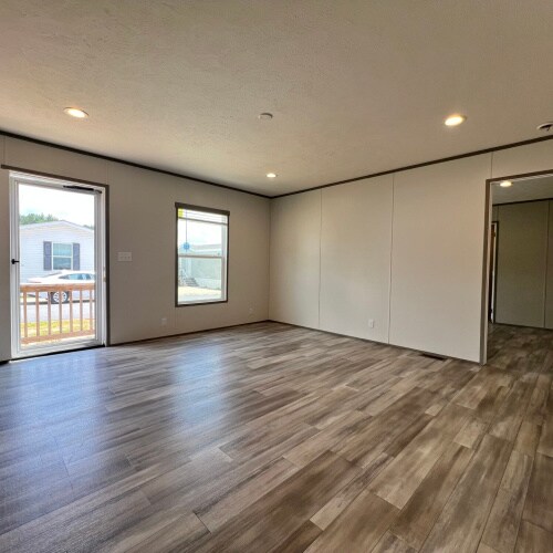 Building Photo - 329 Beaver Dam Cir