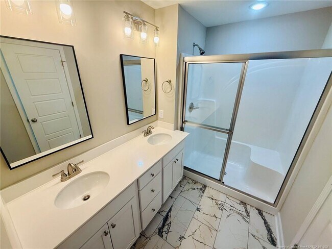 Building Photo - 8115 King Rd