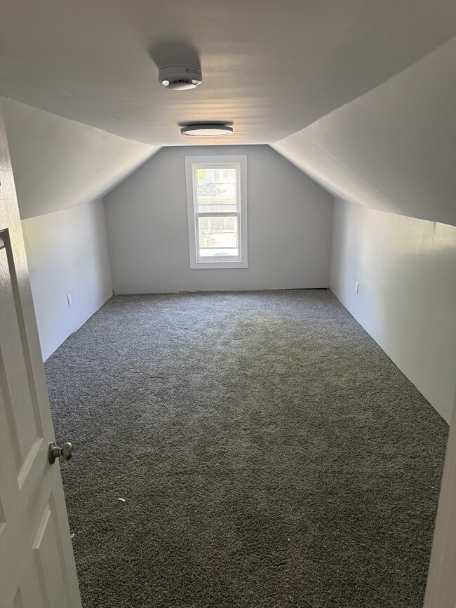 Building Photo - 3004 W Meidroth St