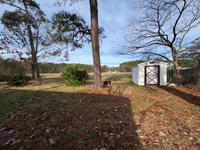 Building Photo - 42 Lodge Rd