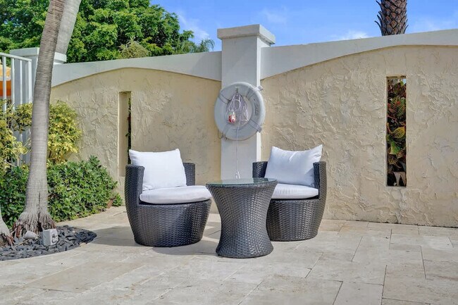 Building Photo - 905 N Federal Hwy