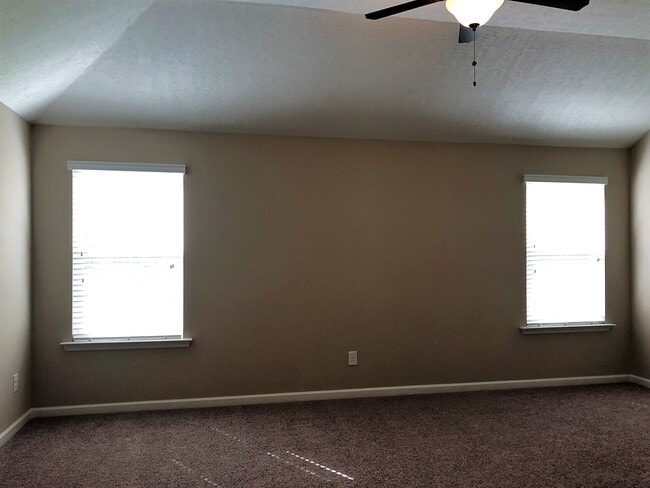 Building Photo - 3016 Ashley Lp