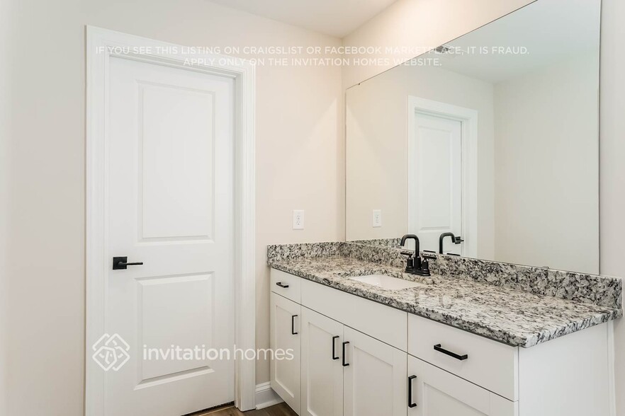 Building Photo - 504 Azalea Gaze Dr