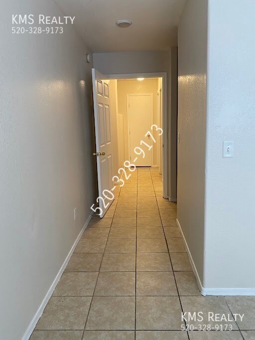 Building Photo - 3 Bedroom 2 Bath- 6279 S Truth Pl- OWNER /...