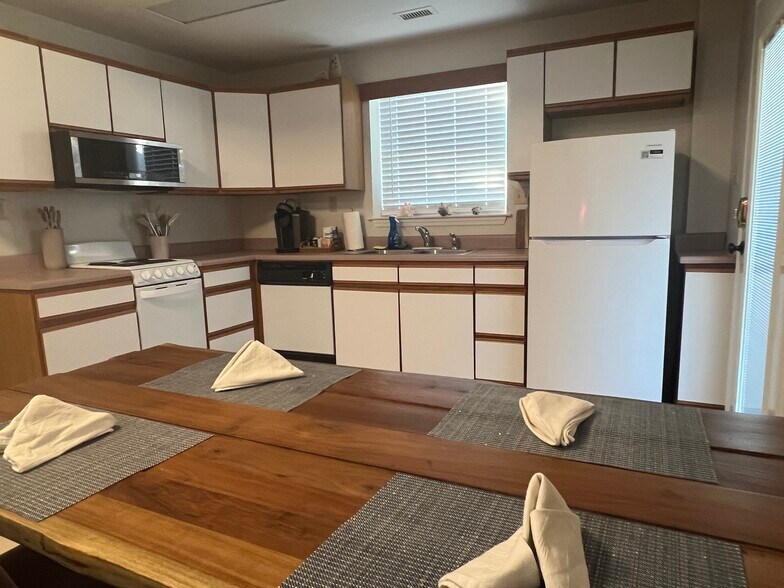 Building Photo - 301 Butler Ave