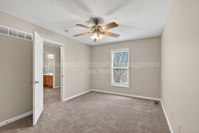 Building Photo - 54 Deer Grove Dr