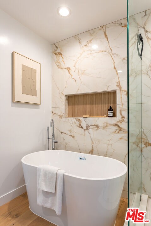 Building Photo - 3840 Lyceum Ave