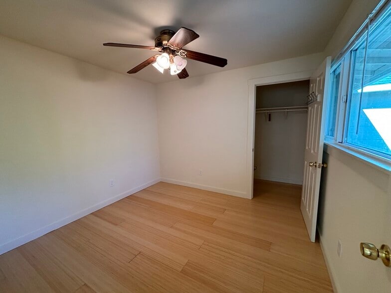 Building Photo - 2005 Smith Flat Rd