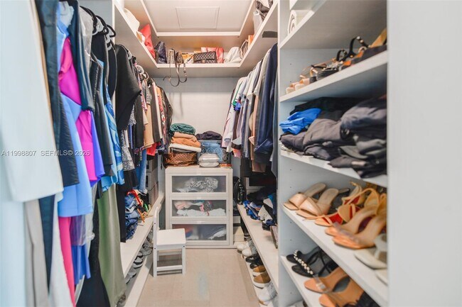 Building Photo - 68 SE 6th St