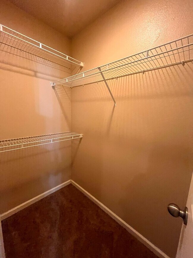 Building Photo - 2307 Tahoe Ave