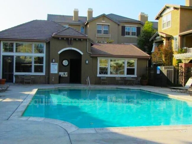 Building Photo - 4523 Via Del Sol