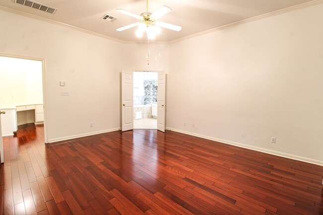 Building Photo - 121 Antler Cir